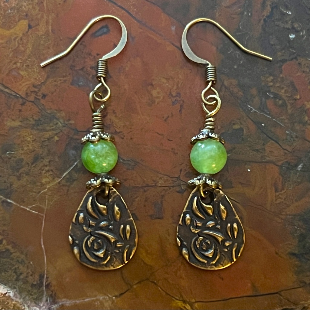 New Beautiful Light Green Jade & Hammered Bronze Flower Teardrop Earrings